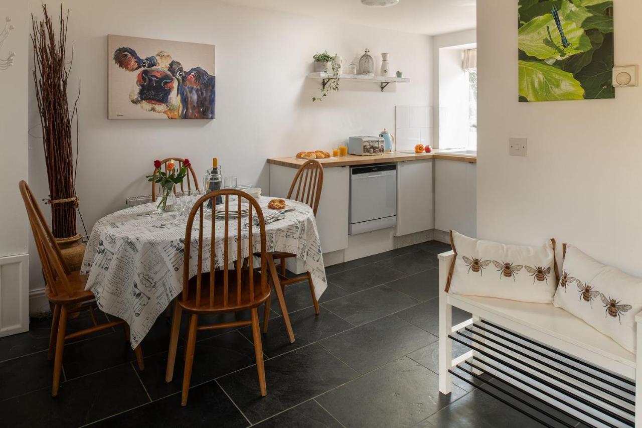 The Milking Parlour Villa Malmesbury Bagian luar foto