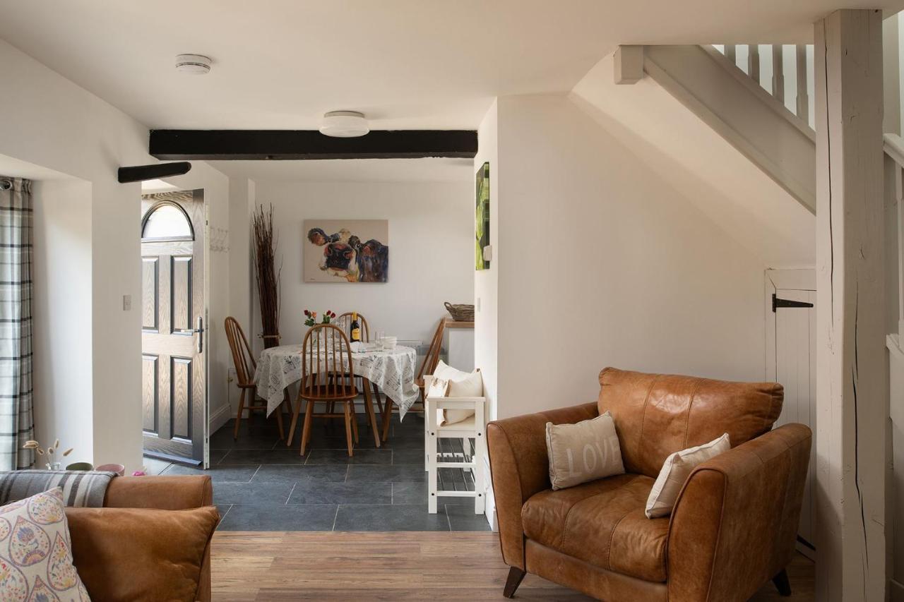 The Milking Parlour Villa Malmesbury Bagian luar foto